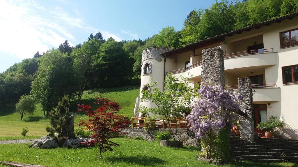 Glamping Zlata Ribica Hotel Idrija pri Baci Exterior foto